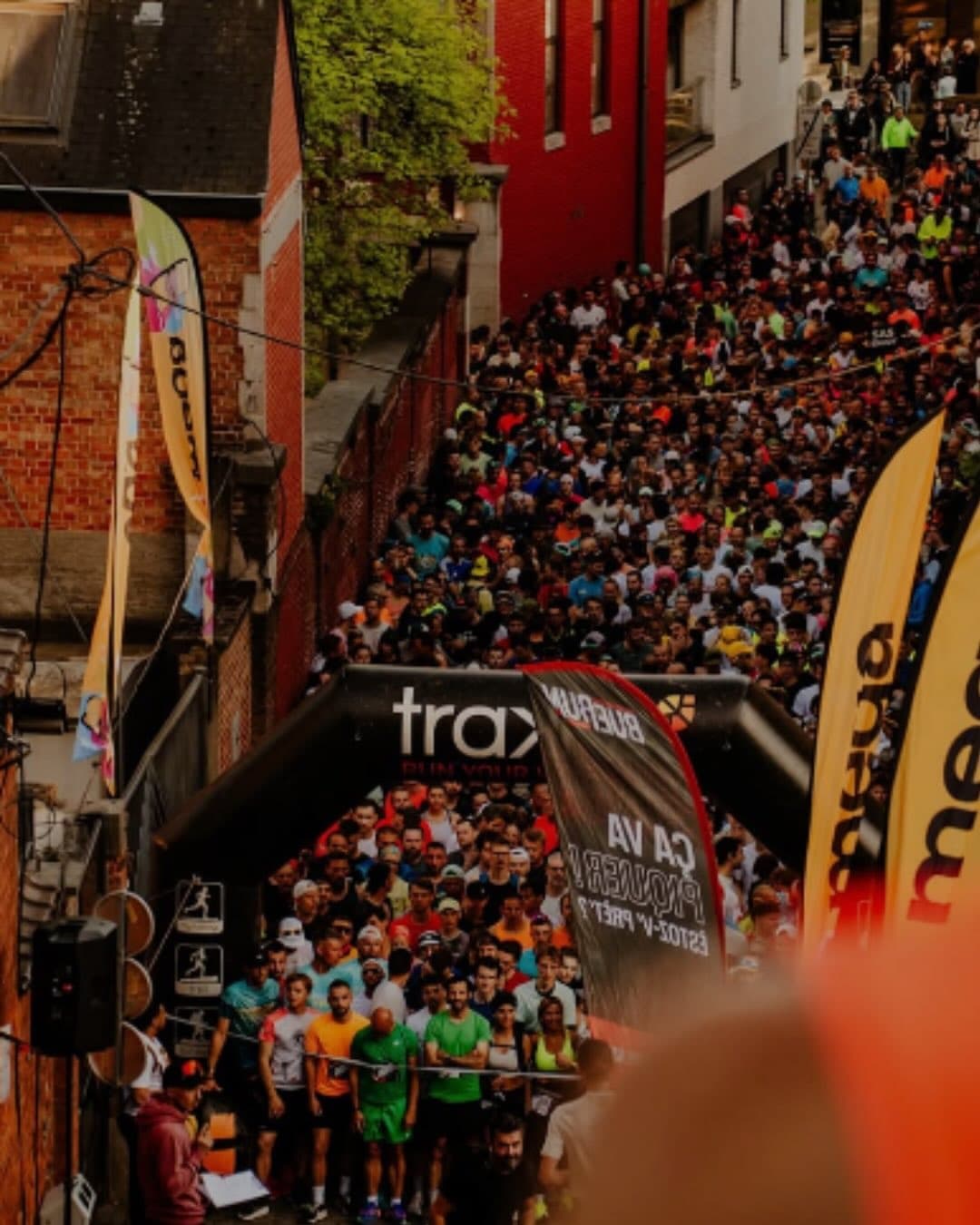 When a 374-Step Staircase Becomes the Center of a Running Event — media 3 of 9